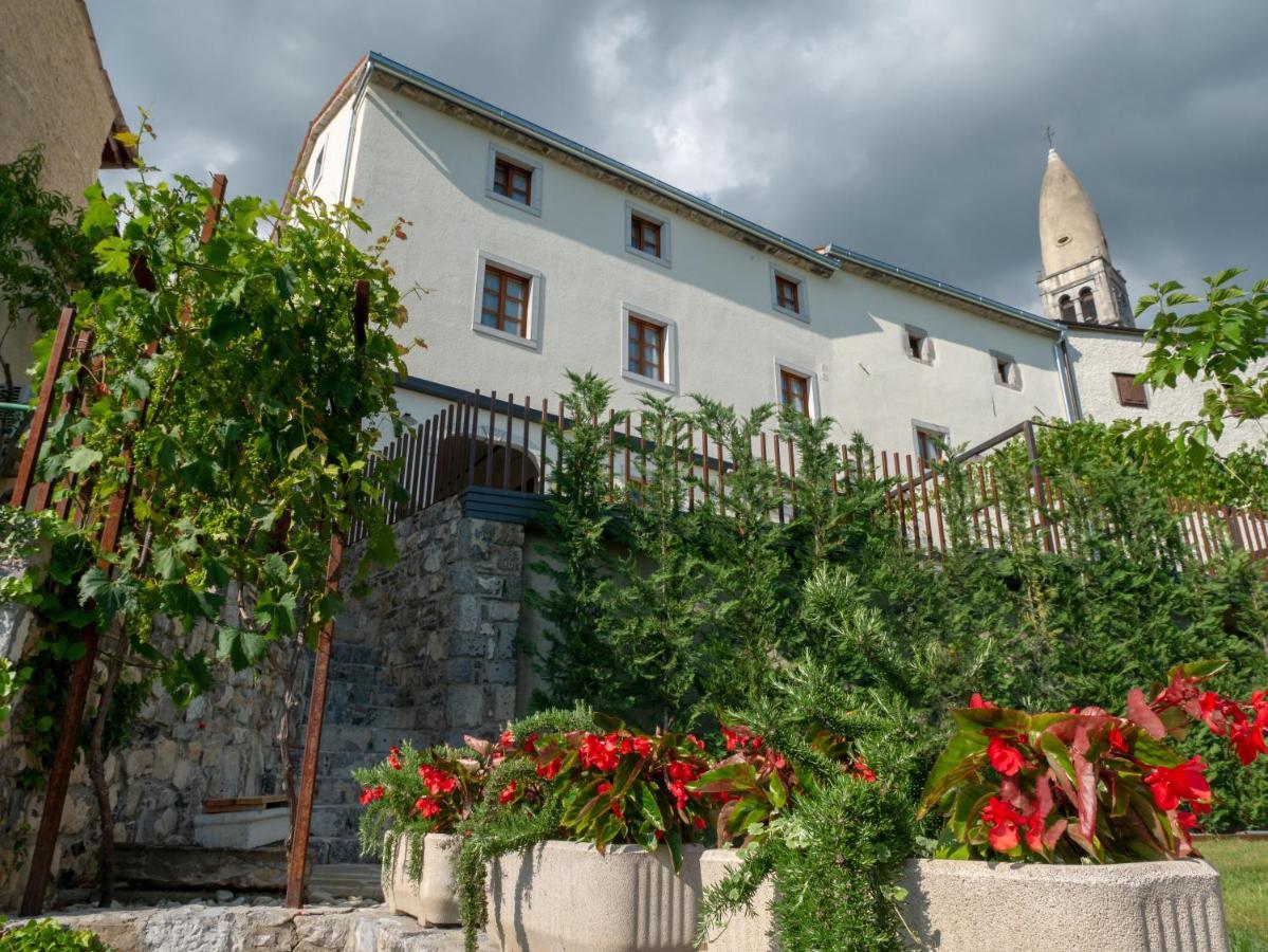Apartmaji In Sobe Odlicna Hisa Štanjel Buitenkant foto
