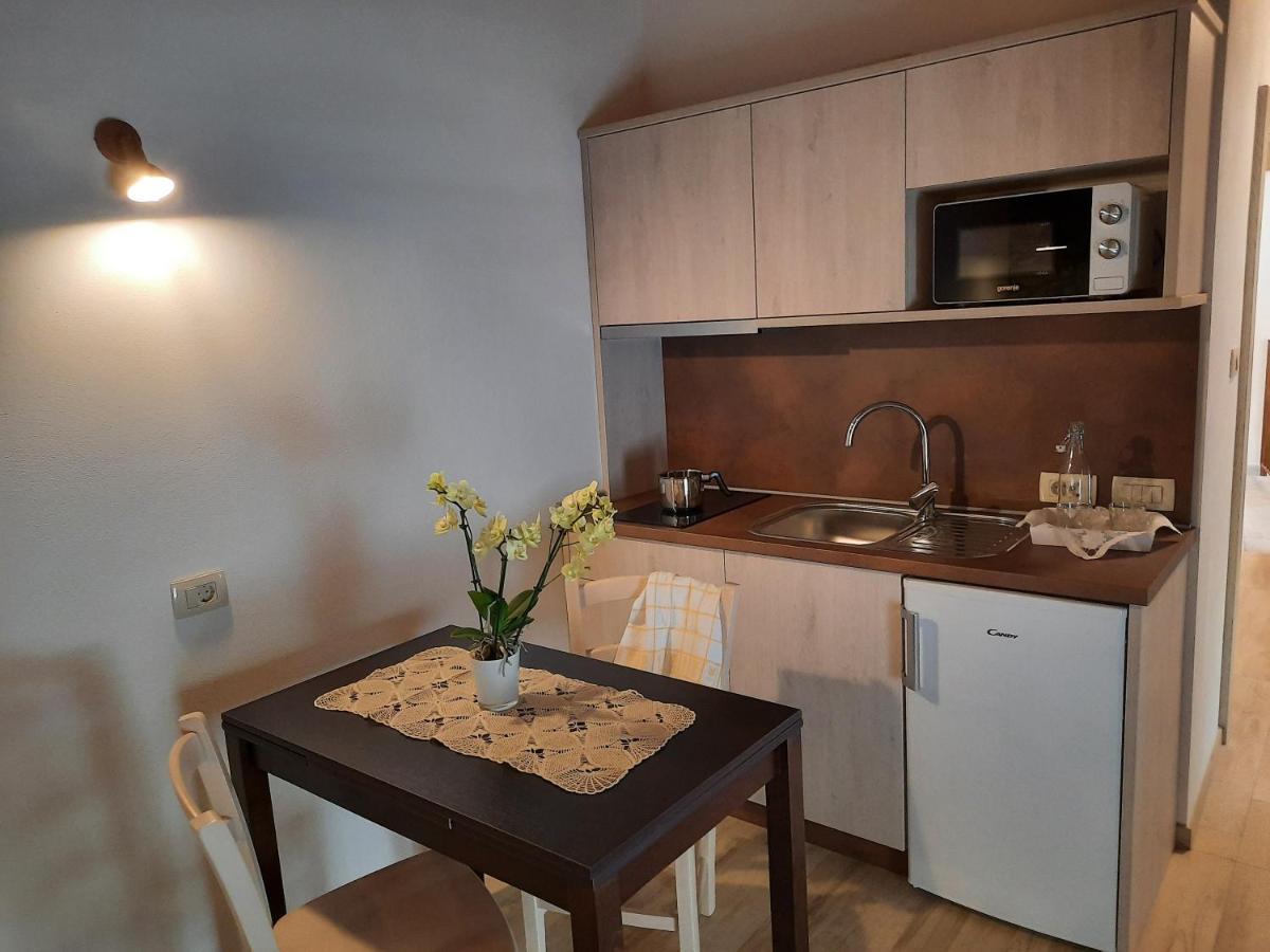 Apartmaji In Sobe Odlicna Hisa Štanjel Buitenkant foto