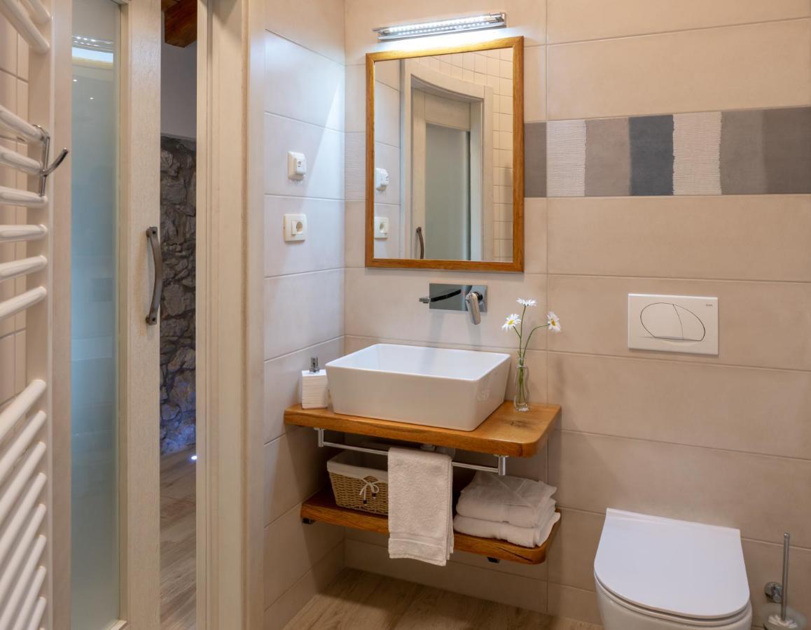 Apartmaji In Sobe Odlicna Hisa Štanjel Buitenkant foto