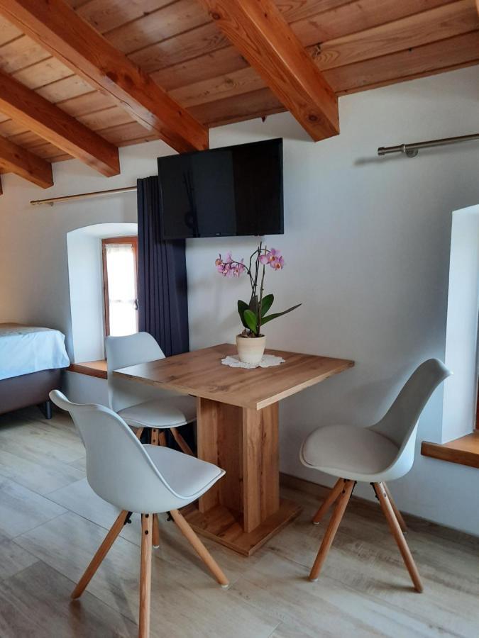 Apartmaji In Sobe Odlicna Hisa Štanjel Buitenkant foto