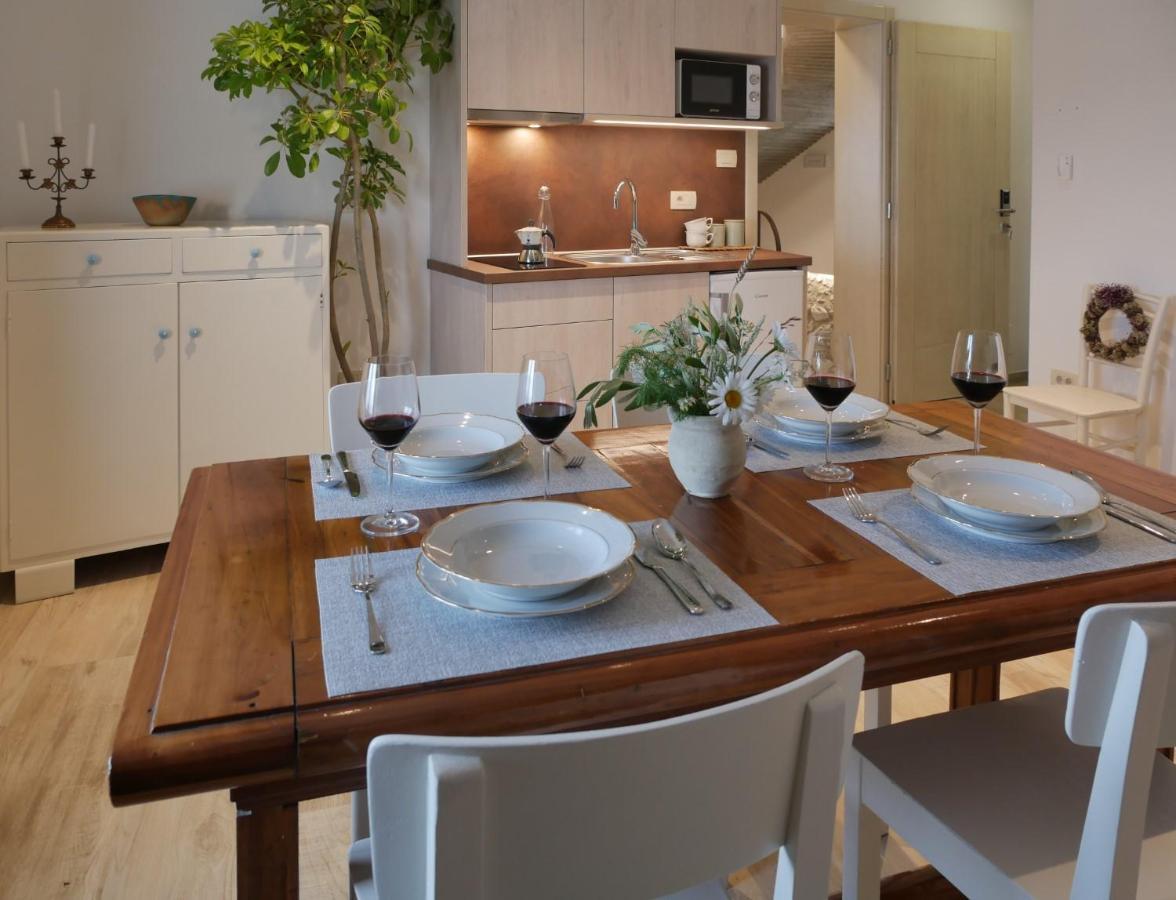 Apartmaji In Sobe Odlicna Hisa Štanjel Buitenkant foto